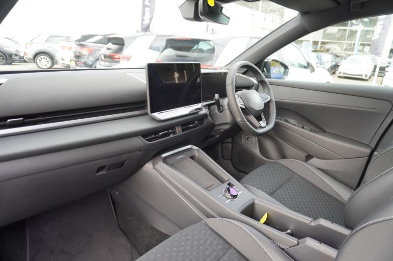 Volkswagen T-Roc Etsi 150 Dsg R-line Blue #2
