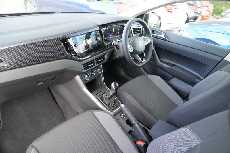 Volkswagen Polo Tsi Match Black #2