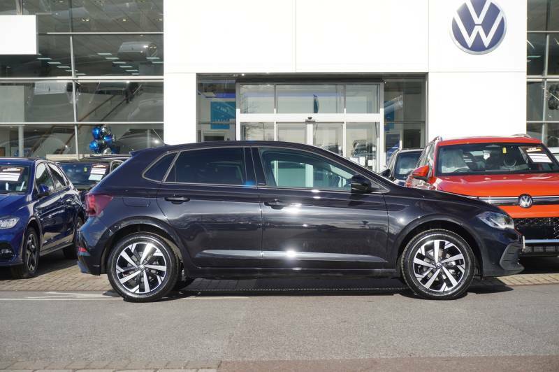 Volkswagen Polo Tsi Match Black #4