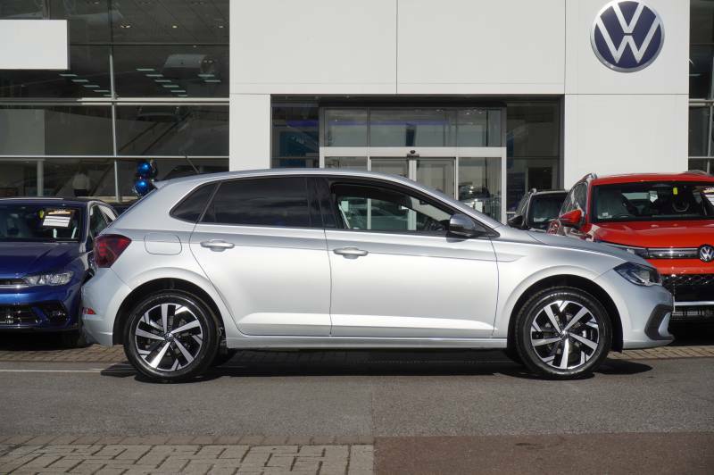 Volkswagen Polo Tsi Match Silver #4