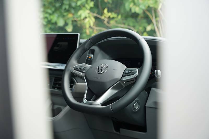 Volkswagen Crafter Cr35 Panel Van Commerce Mwb 140 Ps 2.0 Tdi 6Sp Man White #17