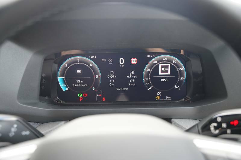 Volkswagen Crafter Cr35 Panel Van Commerce Mwb 140 Ps 2.0 Tdi 6Sp Man White #8