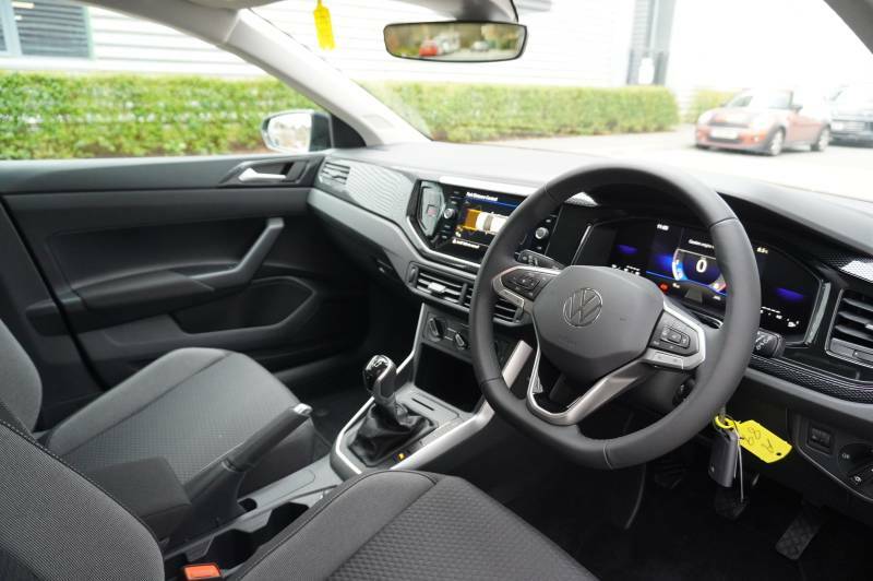 Volkswagen Polo Tsi Match Black #6