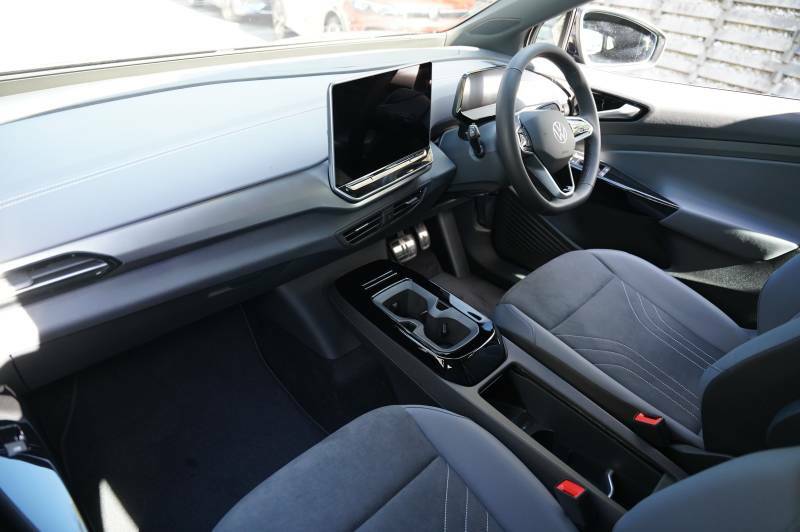 Volkswagen ID.4 77Kwh Essential Pro - 2026 Black #2