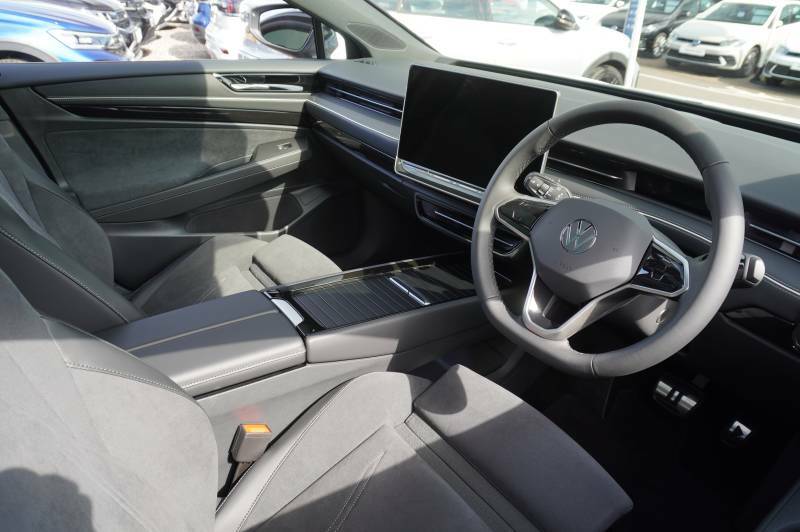 Volkswagen ID.7 86Kwh Match Pro S Plus - 2026 Black #6