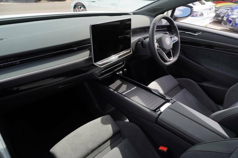 Volkswagen ID.7 86Kwh Match Pro S Plus - 2026 Black #2