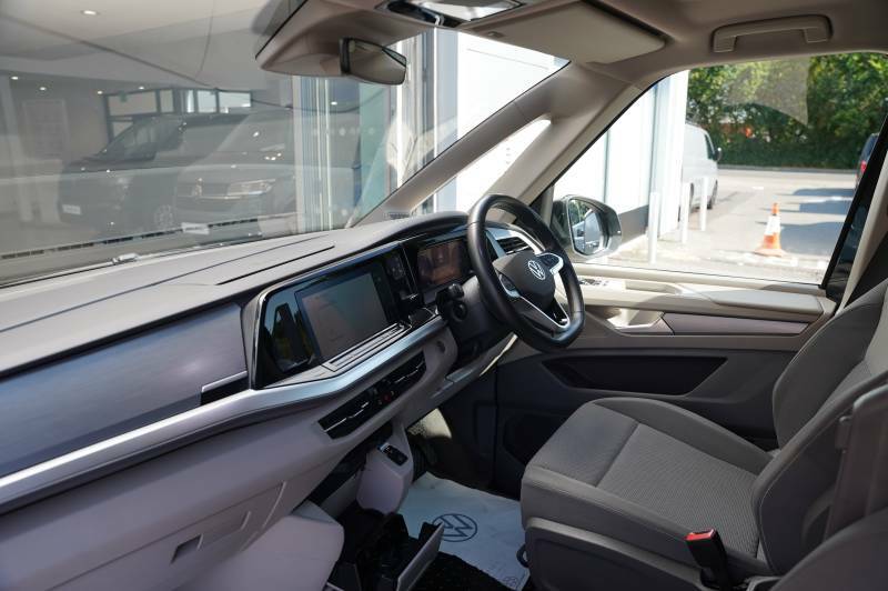 Volkswagen Multivan Tsi Ehybrid Dsg Life Swb - 2024 74 Black #2