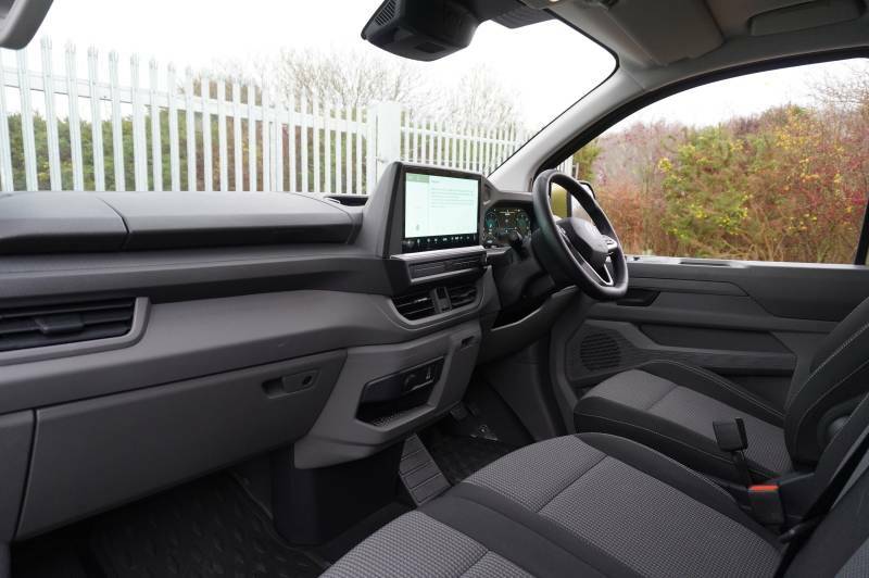 Volkswagen Transporter T32 Tdi 150 Van Commerce Pro Swb Green #2
