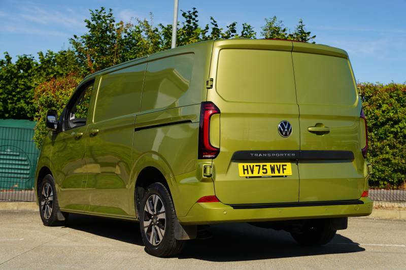 Volkswagen Transporter T32 Tdi 150 Van Commerce Pro Swb Green #3