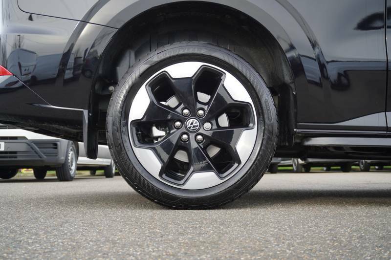 Volkswagen Transporter Shuttle T32 Tdi 170Ps Minibus Style Lwb - 2025 Black #21