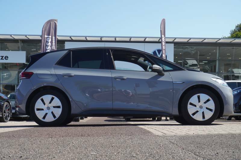 Volkswagen ID.3 Performance 58Kwh Life Pro Black #4
