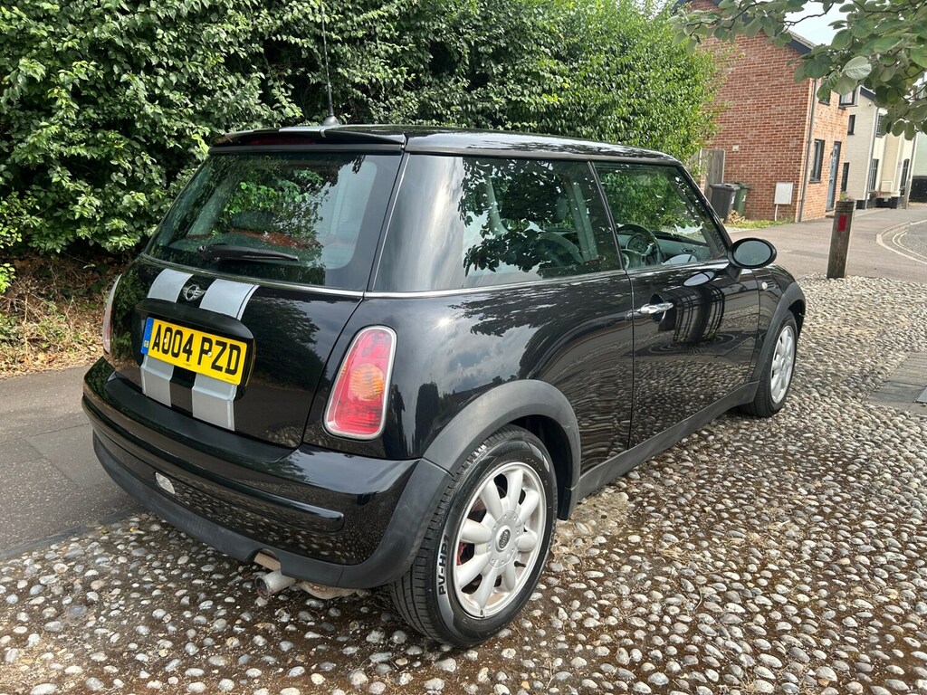 Mini Hatch 1.6 One AO04PZD Black #5