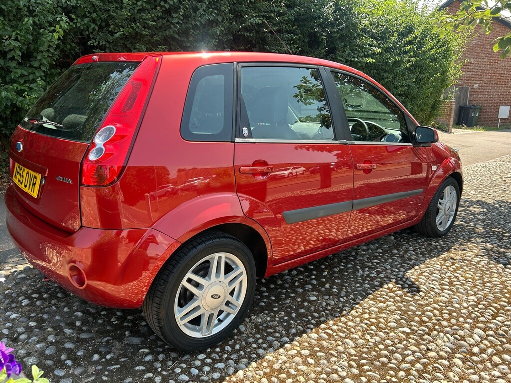 Ford Fiesta 1.4 Ghia Red #5