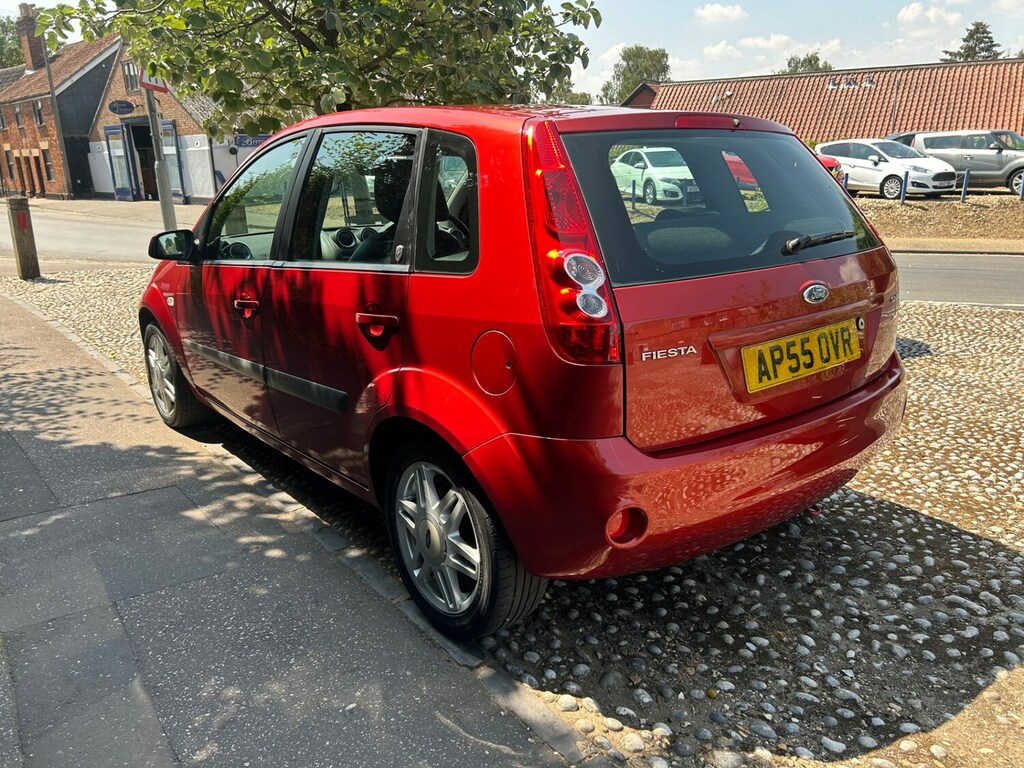 Ford Fiesta 1.4 Ghia Red #6