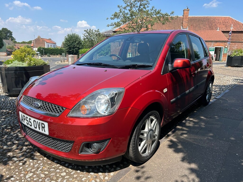 Ford Fiesta 1.4 Ghia Red #2