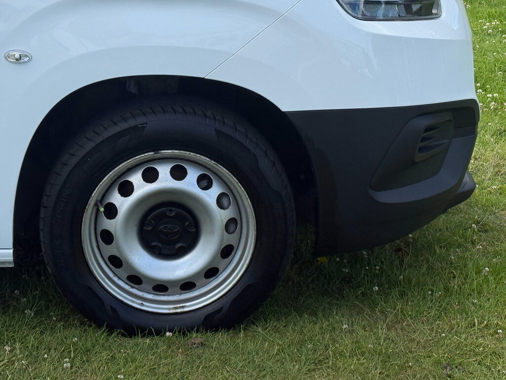 Toyota Proace City 1.5 Bluehdi Active Short Panel Van Manu White #6
