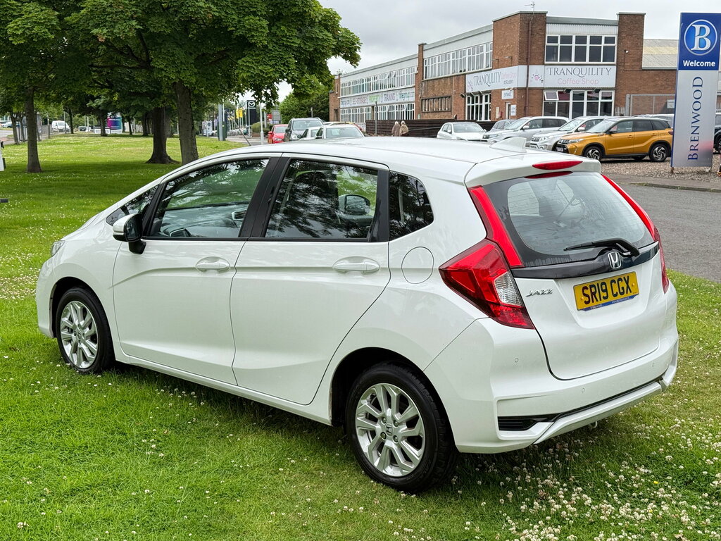 Honda Jazz 1.3 I-vtec Se Hatchback Euro 6 White #4