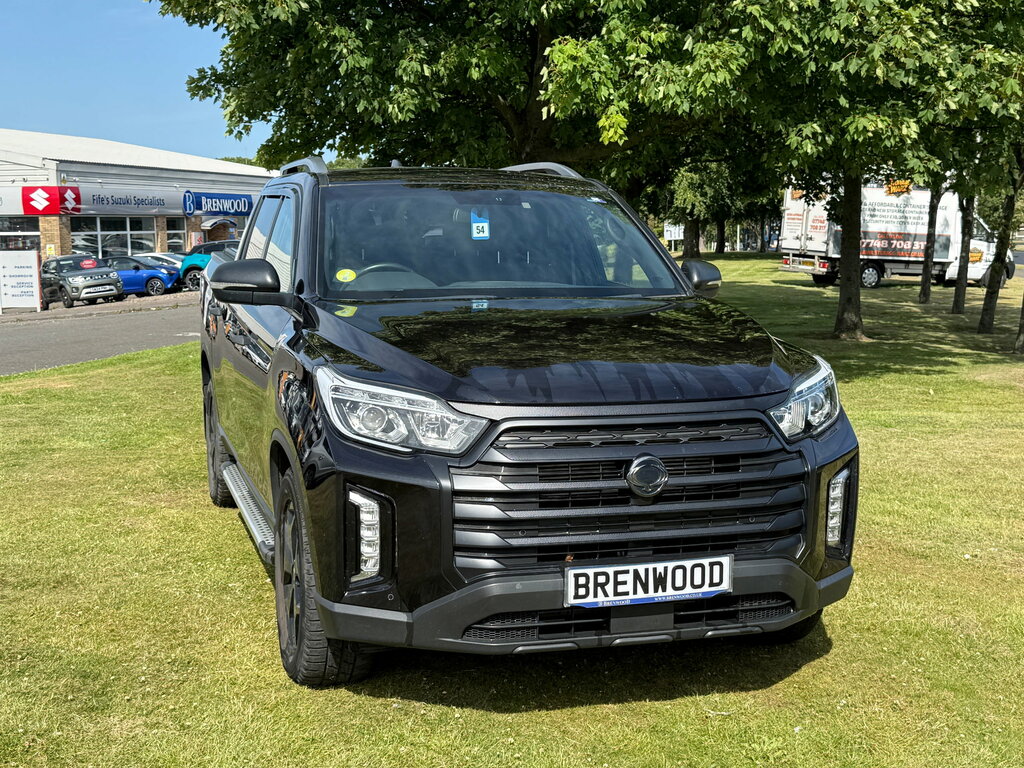 SsangYong Musso 2.2D Saracen Pickup Double Cab 4Wd Black #2