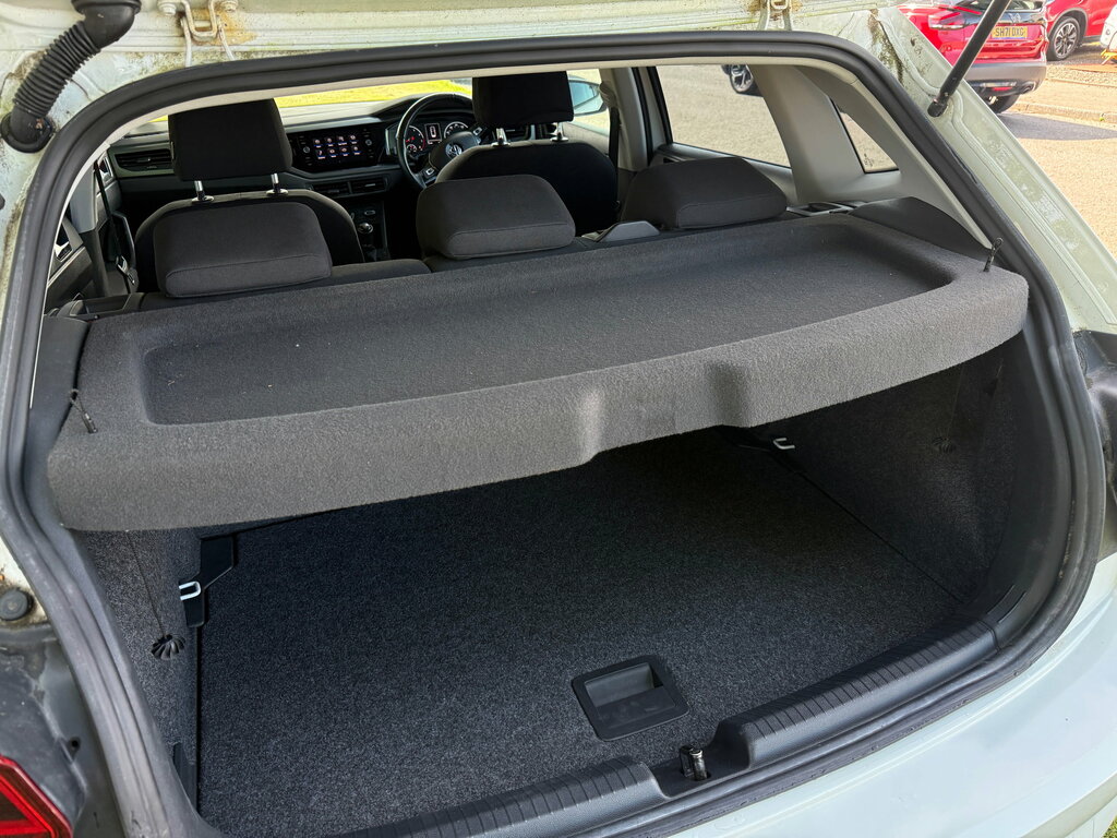 Volkswagen Polo Volkswagen Polo 1.0 Tsi Sel Hatchback Petro... White #13