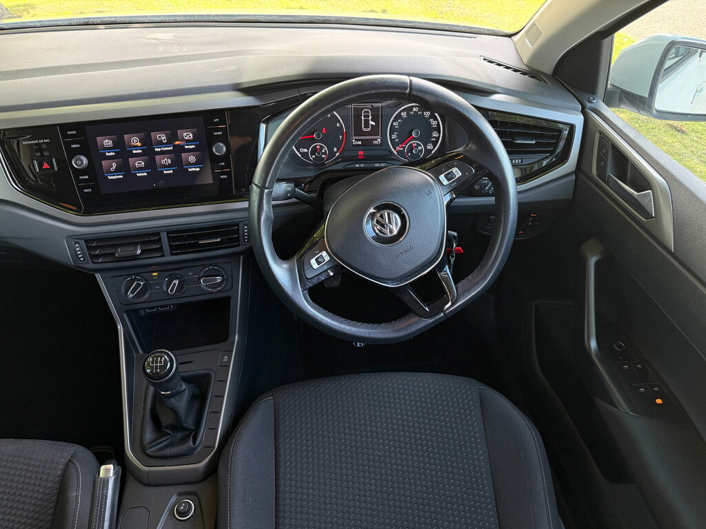 Volkswagen Polo Volkswagen Polo 1.0 Tsi Sel Hatchback Petro... White #11