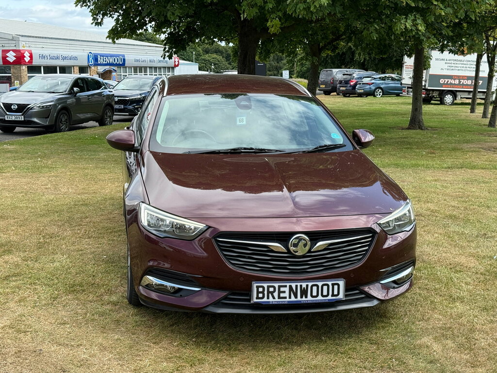 Vauxhall Insignia 1.6 Turbo D Blueinjection Sri Nav Sports Tourer Red #2