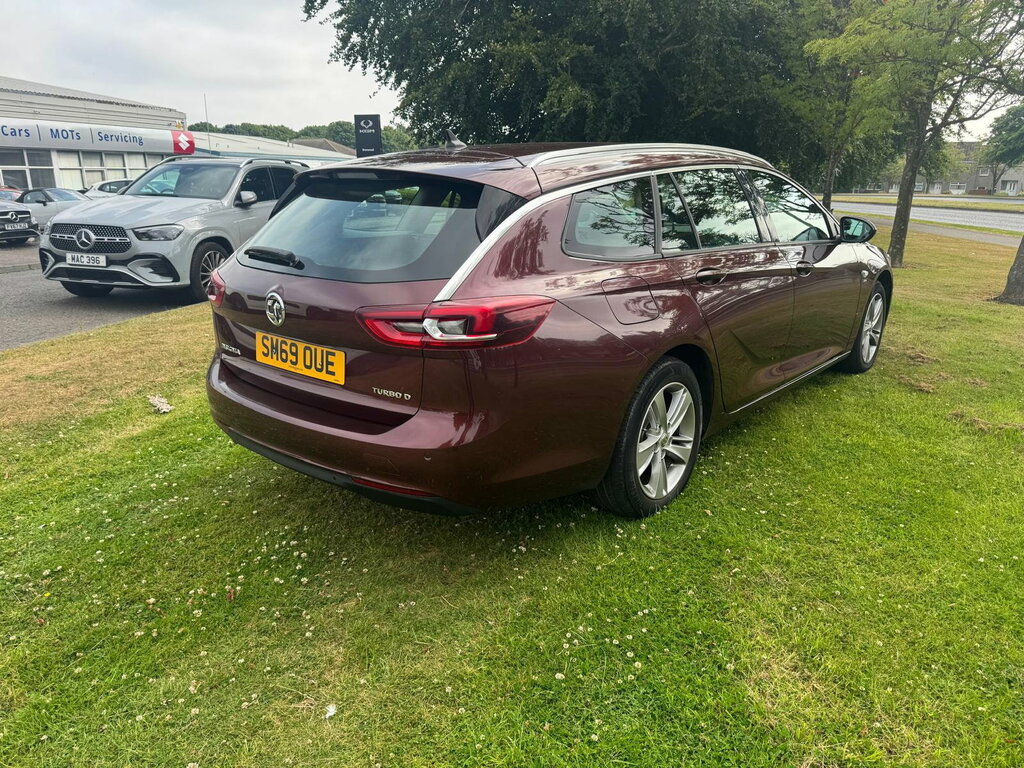 Vauxhall Insignia 1.6 Turbo D Blueinjection Sri Nav Sports Tourer Red #4