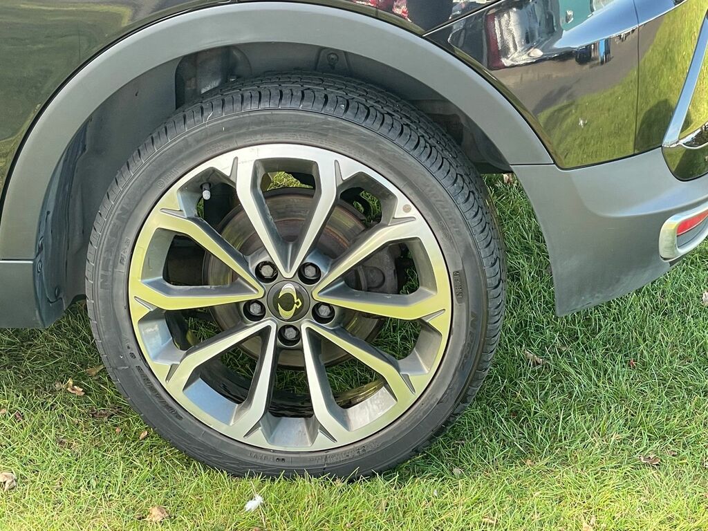 SsangYong Tivoli Hatchback Blue #9