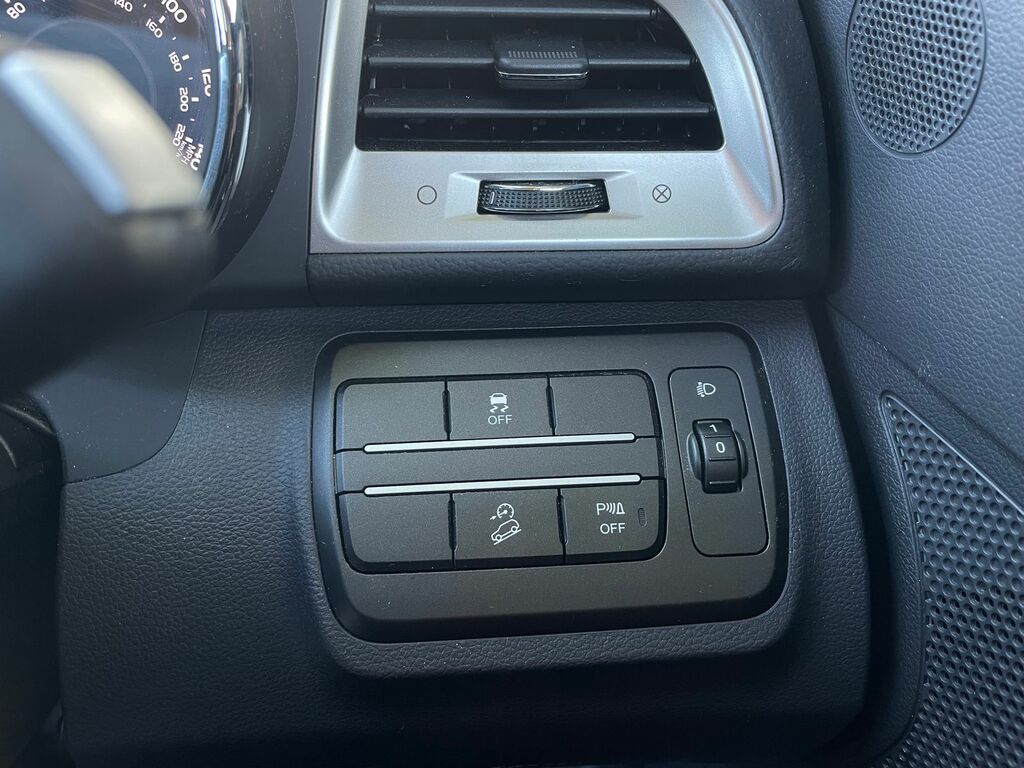 SsangYong Tivoli Hatchback Blue #20