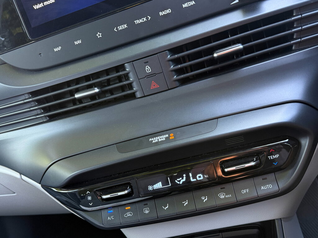 Hyundai Bayon Premium Grey #18