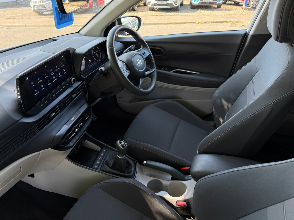 Hyundai Bayon Premium Grey #15