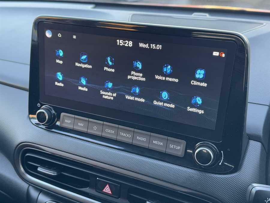 Hyundai Kona Premium Red #20