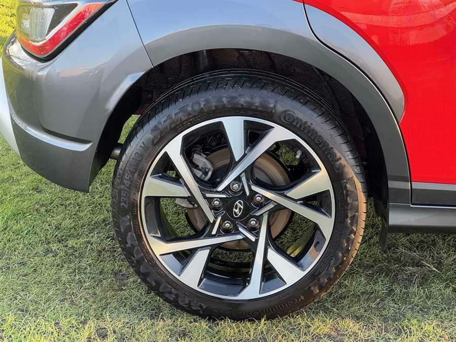 Hyundai Kona Premium Red #9