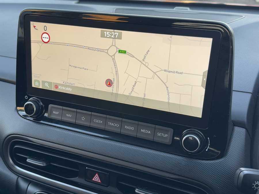 Hyundai Kona Premium Red #19