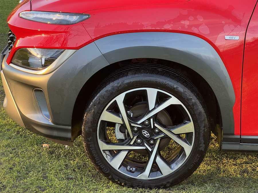 Hyundai Kona Premium Red #11
