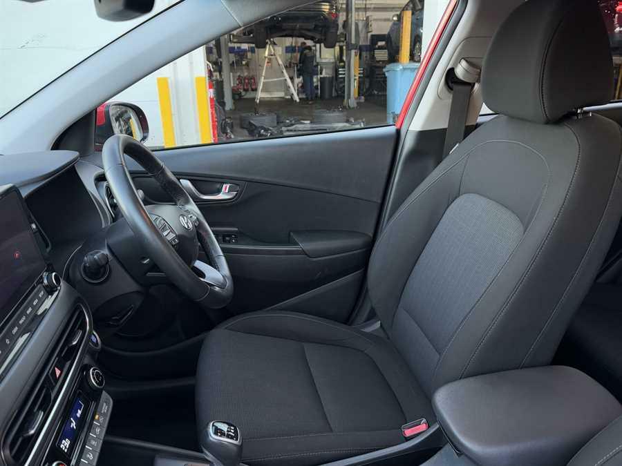 Hyundai Kona Premium Red #17