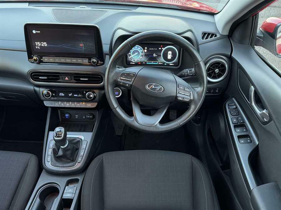 Hyundai Kona Premium Red #13