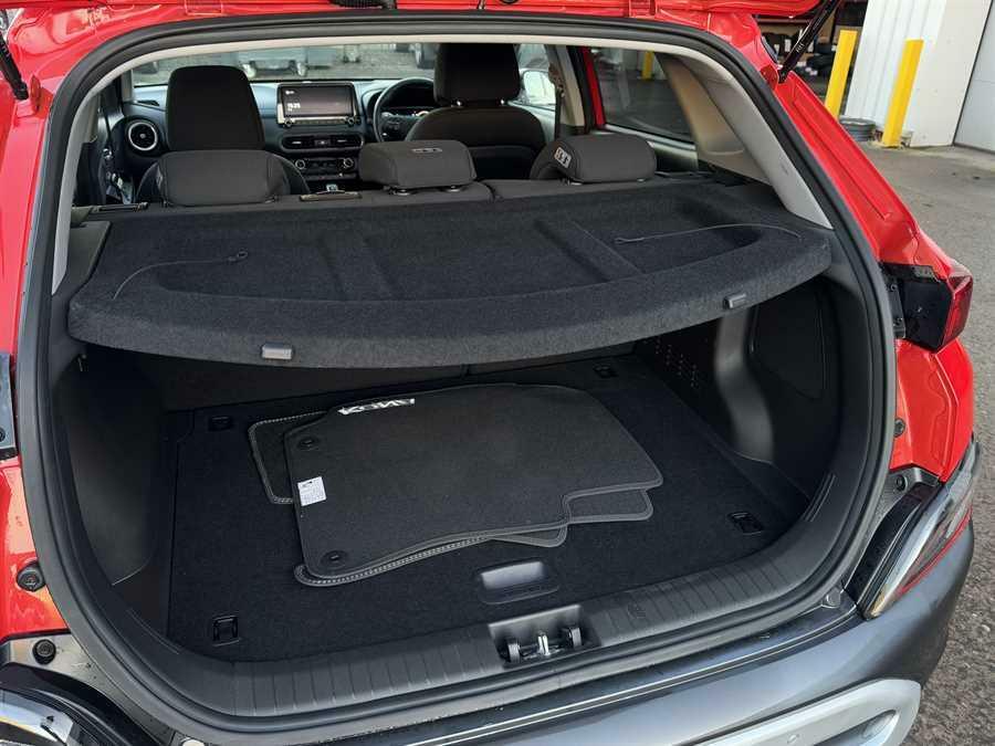 Hyundai Kona Premium Red #15