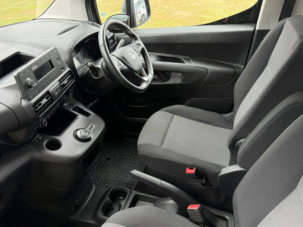 Vauxhall Combo Life Turbo D Blueinjection Energy Blue #16