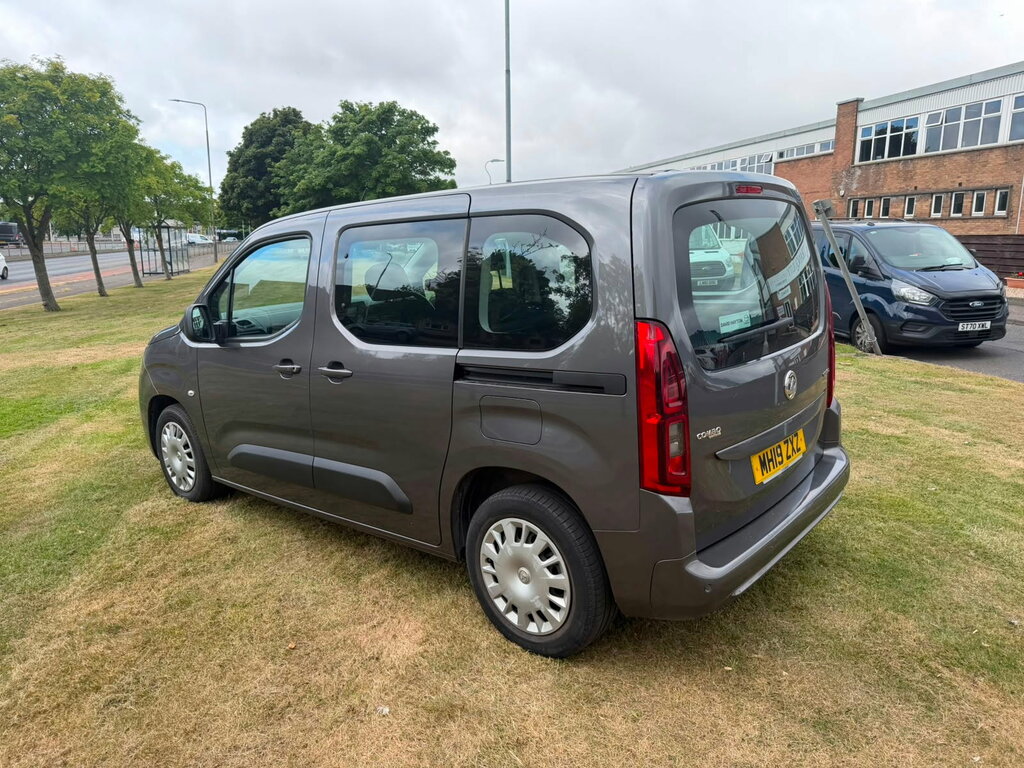 Vauxhall Combo Life 1.5 Turbo D Blueinjection Design Mpv Au Grey #4