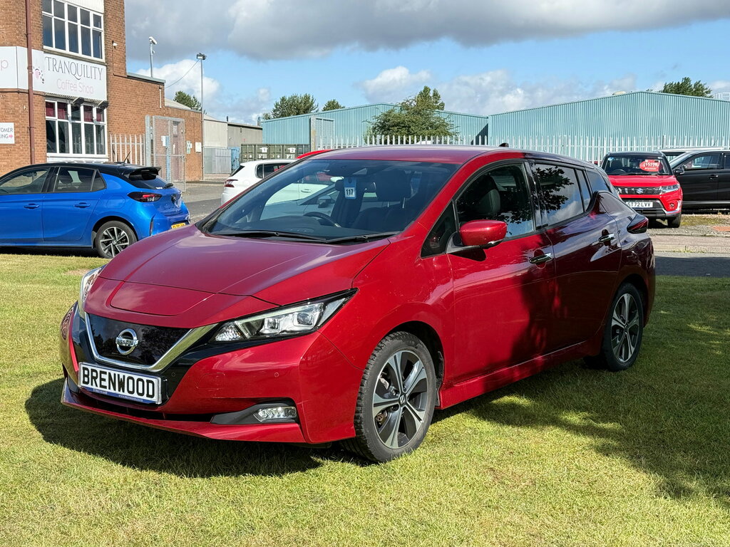 Nissan Leaf 40Kwh Tekna Hatchback 150 Ps Red #3