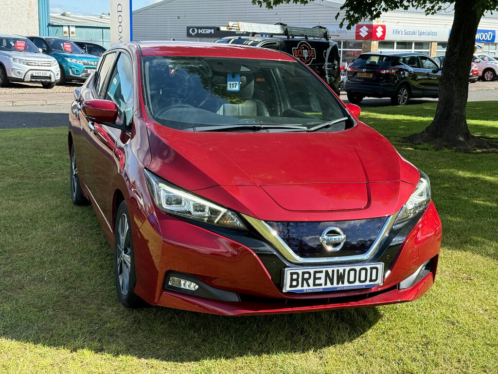 Nissan Leaf 40Kwh Tekna Hatchback 150 Ps Red #2