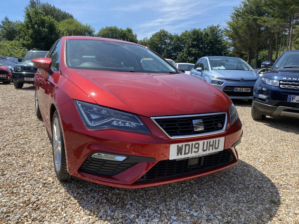 Seat Leon Hatchback 1.5 Tsi Evo Fr 201919 Red