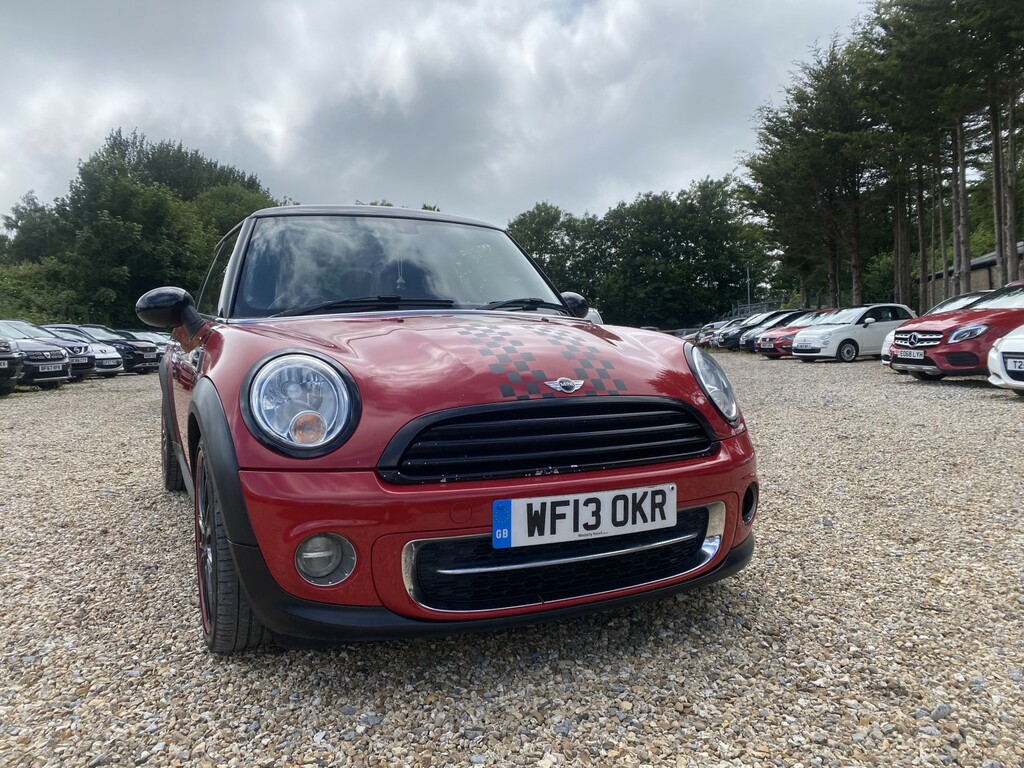 Mini Hatch Hatchback 1.6 Cooper D Hatch 201313 Red