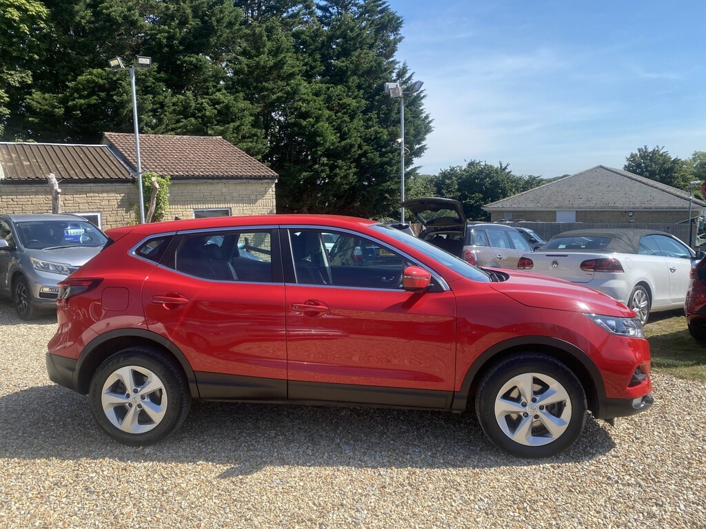 Nissan Qashqai Suv 1.5 Dci Acenta 201767 Red #2