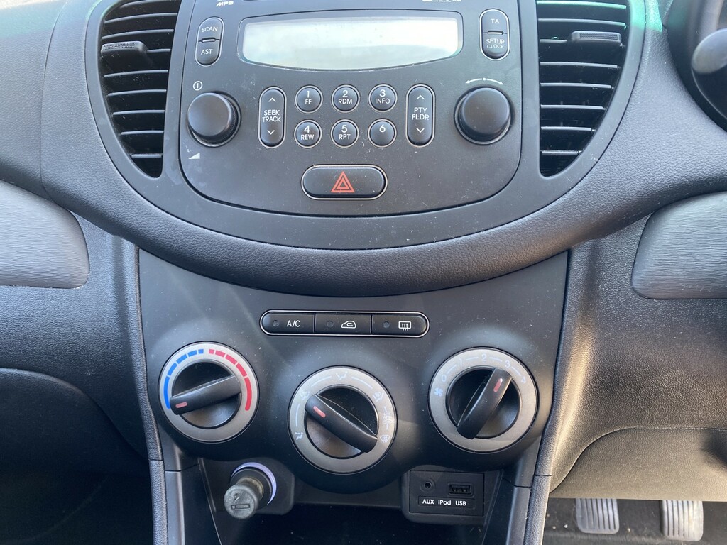 Hyundai I10 1.2 Active Silver #4