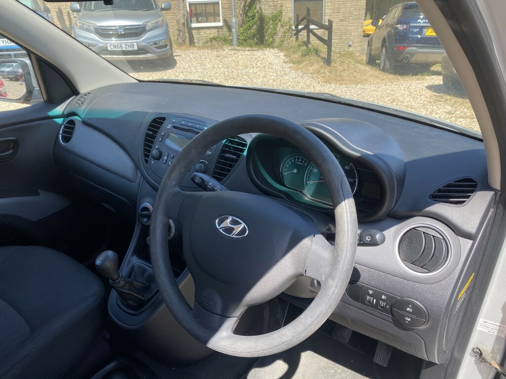 Hyundai I10 1.2 Active Silver #6