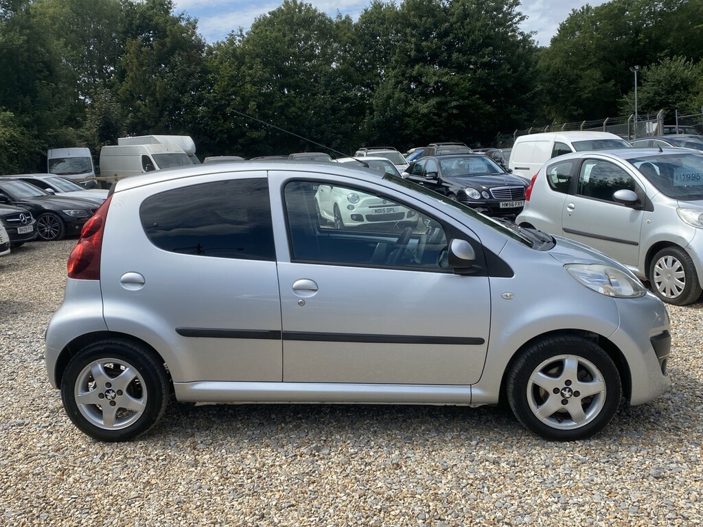 Peugeot 107 1.0 12V Allure Silver #2