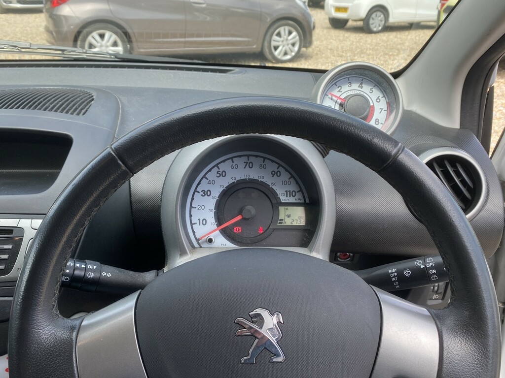 Peugeot 107 1.0 12V Allure Silver #6