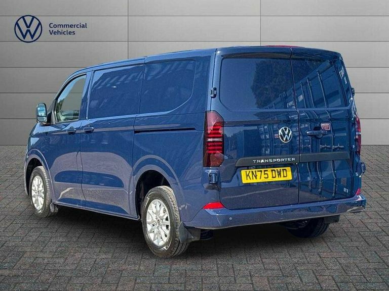 Volkswagen Transporter 2.0 Tdi 110 Commerce Pro Van KN75DWD Blue #3