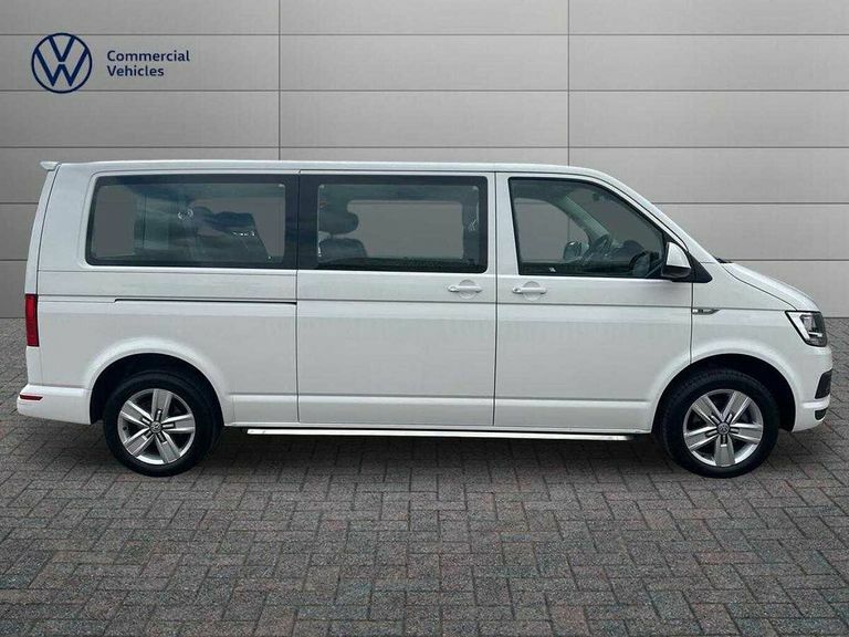 Volkswagen Transporter Shuttle 2.0 Tdi Bmt 150Ps Se Minibus Dsg White #4